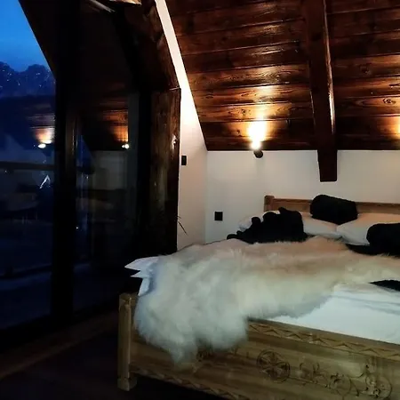 Holiday home Tatra Homes Z Jacuzzi