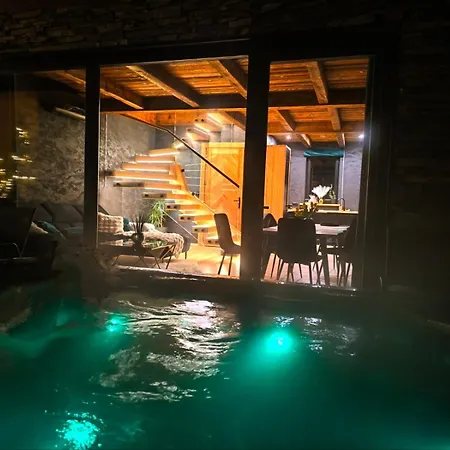 Dom wakacyjny Tatra Homes Z Jacuzzi *